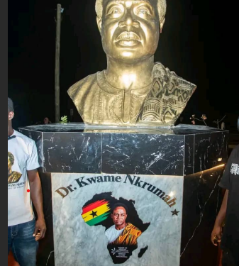 Armah-Kofi Buah unveils Osagyefo roundabout in honour of Kwame Nkrumah